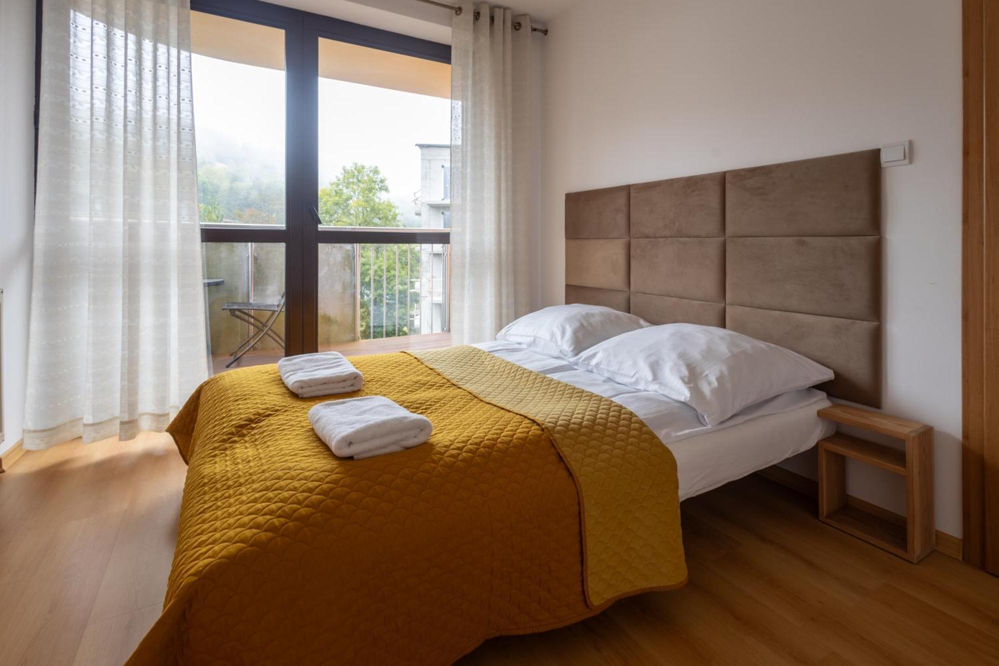 Aparthotel City Center Apartments Криница-Здруй Екстериор снимка